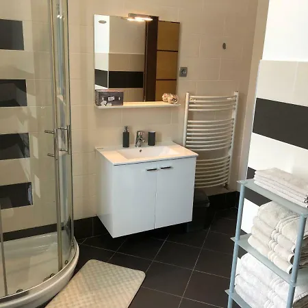 شقة Apartmaji Dolgi Most